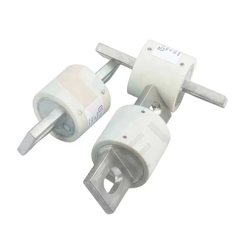 GFEVF300‑series north‑american style semiconductor dc power fuse front view GFEVF300‑series north‑american style semiconductor dc power fuse front view